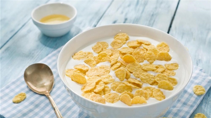 طرز تهیه کورن فلکس برای صبحانه